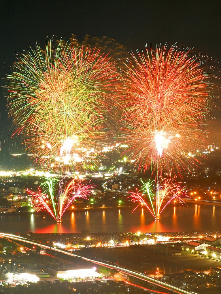 【佐賀県唐津市】九州花火大会©佐賀新聞社