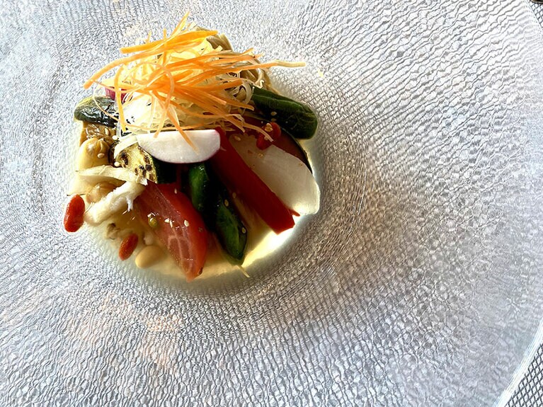 彩り鮮やかな涼を呼ぶ麺。夏の熱邪を収束させる効果が期待できる。