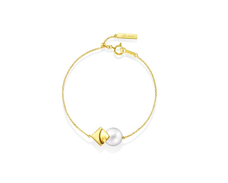 ブレスレット BLC 0754(イエローゴールド、淡水真珠)220,000円。