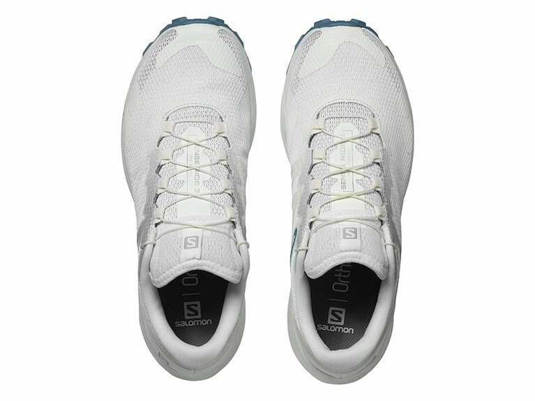 靴紐を1回で締め上げることのできるQuicklaceで着脱が楽なのも嬉しいポイント。