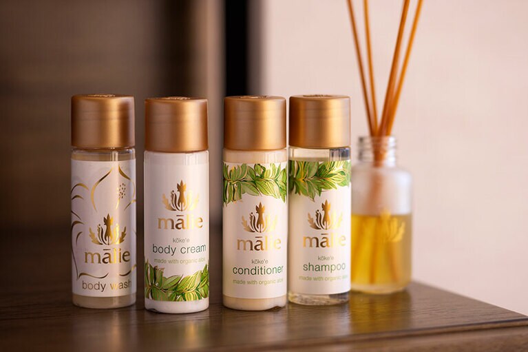アメニティはカウアイ発の「マリエオーガニクス」。