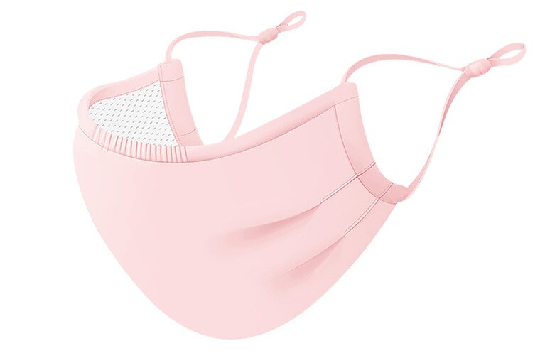 超冷感コールドマスク サクラ 980円+税(PM2.5フィルター1枚付き)。