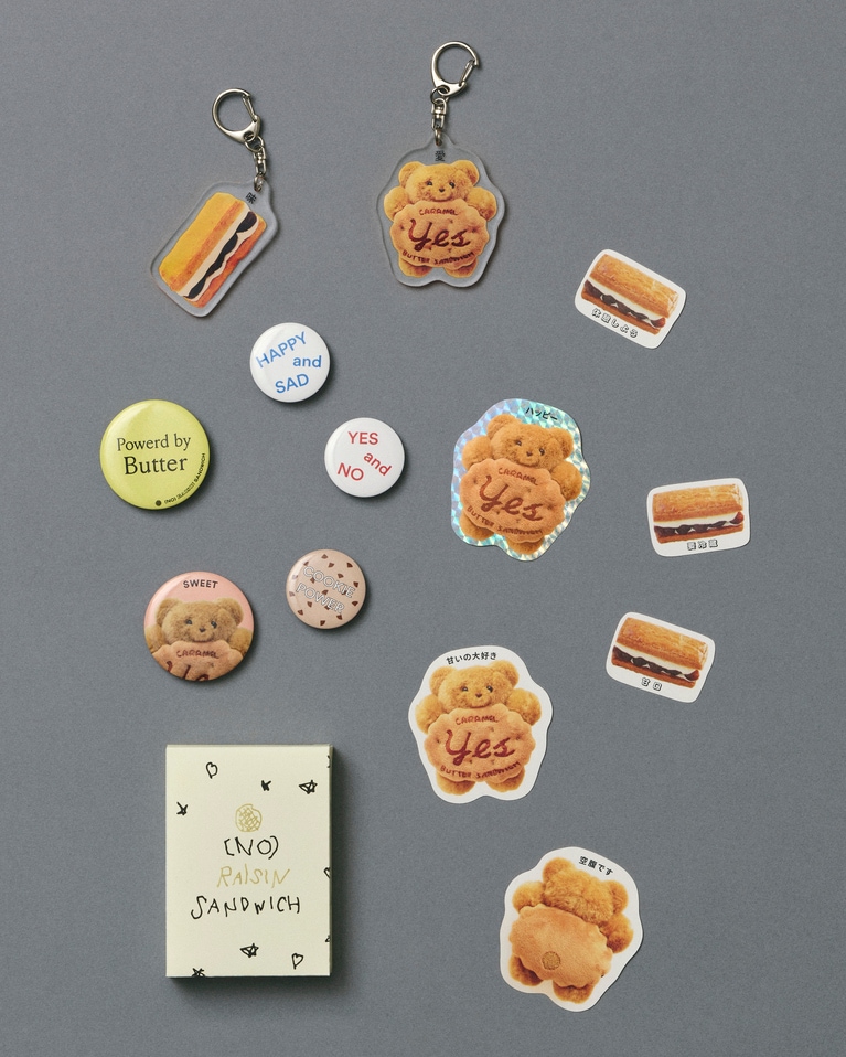 カプセルトイ機をガチャッと回して、どれが出てくるかはお楽しみ。1回500円。