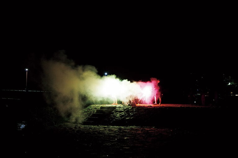 【8月4日 22:00　#SUMMER】集まりやすい場所で、開けているので京都市内では有数の花火スポット。