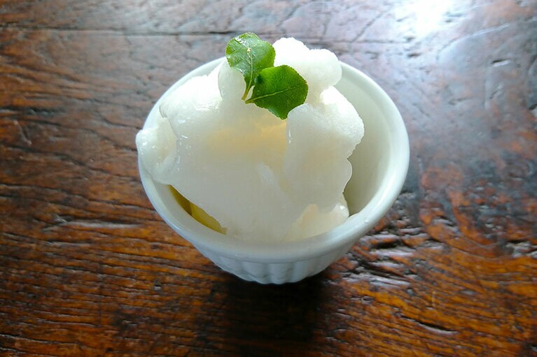 ミントなど添えるとおしゃれな雰囲気に。