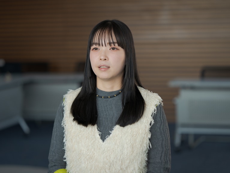 前川瞳美さん。