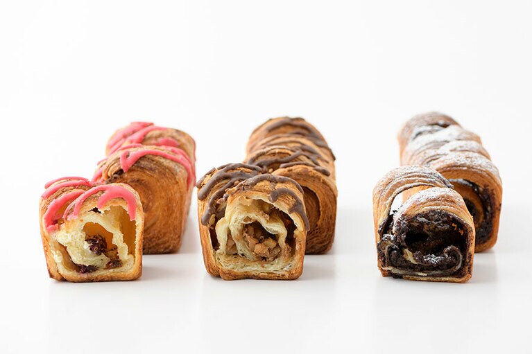 バブカ。左から：3種のベリー、モカ、チョコレート。