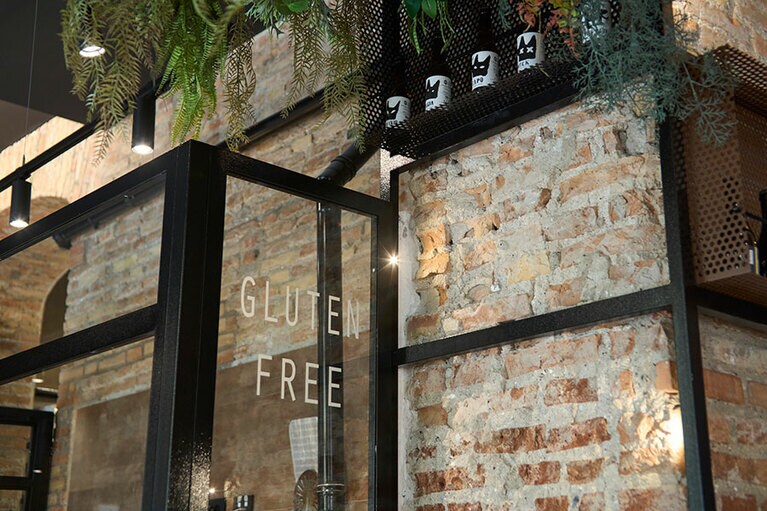 グルテンフリーは19種のピッツァと、2種の前菜を展開している。