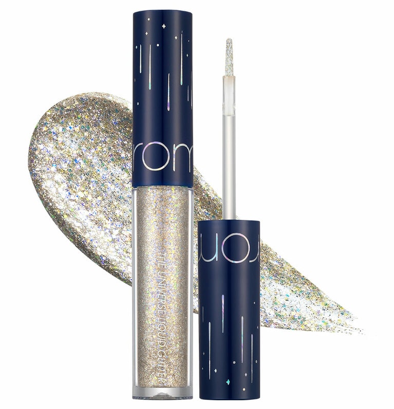 シルバーベースにブルー系やピンク系のざくざくラメで、目元の透明感も上がる。ロムアンド ザ ユニバース リキッド グリッター 01 スターダスト。