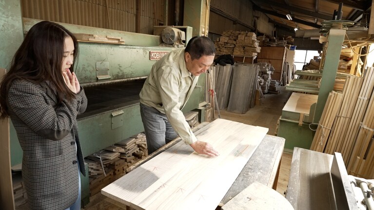 1枚の板でできているように見えるほど、継ぎ目の見えない美しい仕上がりに。