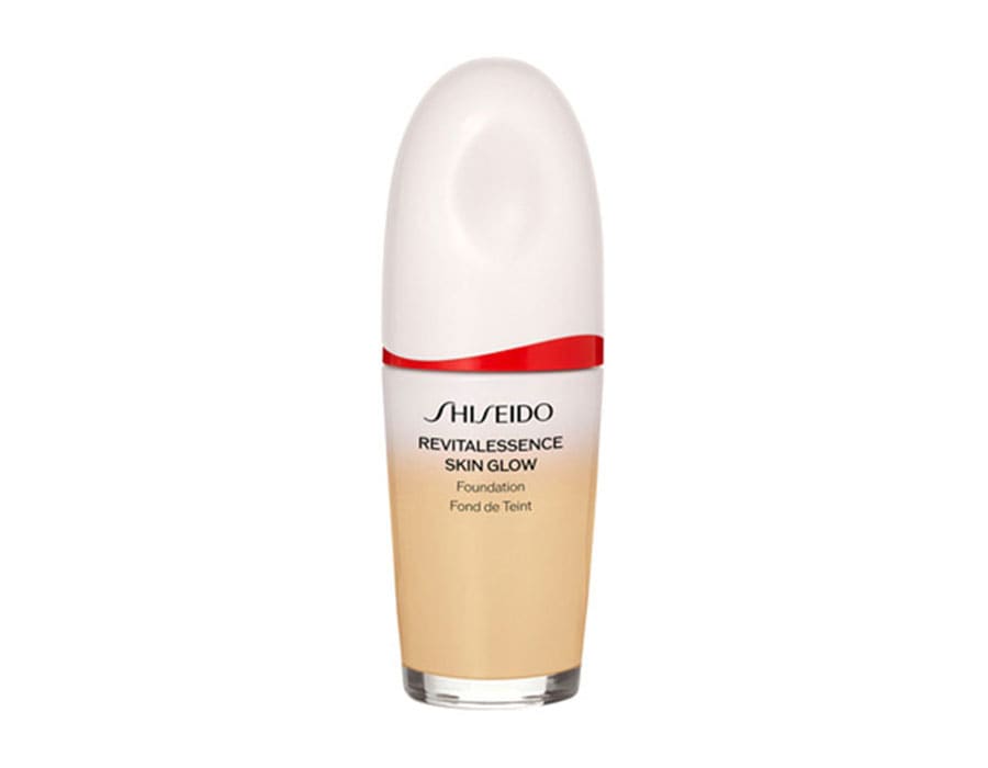 SHISEIDO エッセンス スキングロウ ファンデーション SPF30･PA+++ 全12色 30ml 7,590円。