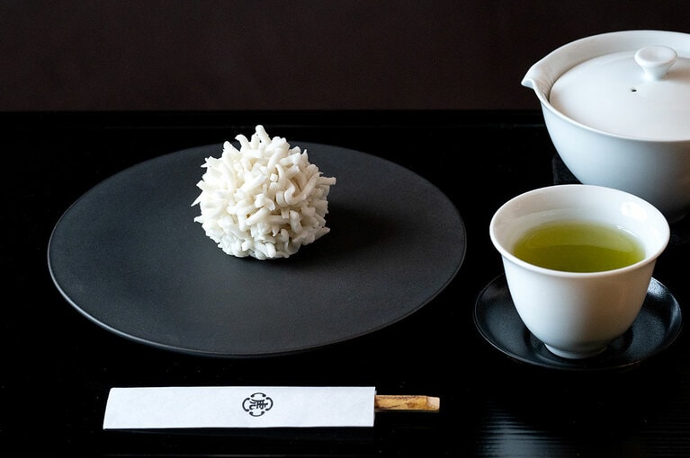 「雪餅」飲み物付き1,969円。2月14日（土）まで。