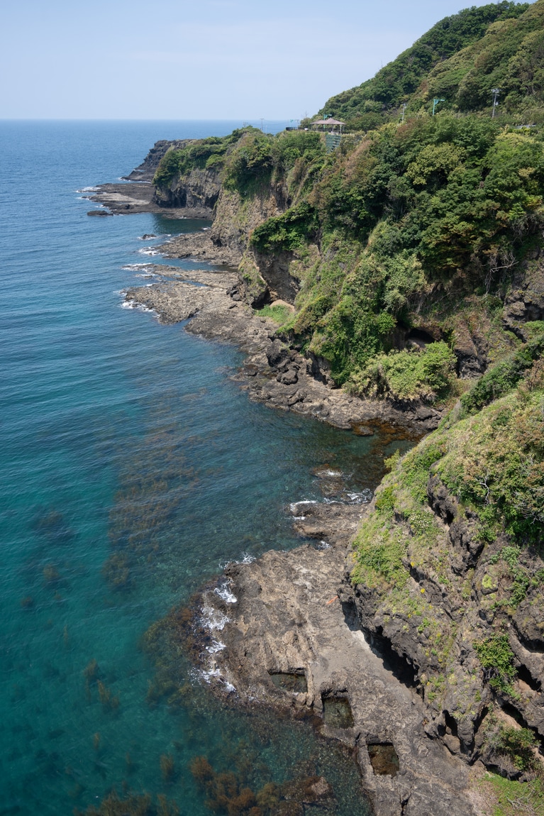 「初夏の佐渡島」　筧 悠里恵 「碧の裂け目」 長者ヶ橋から海を見た風景。