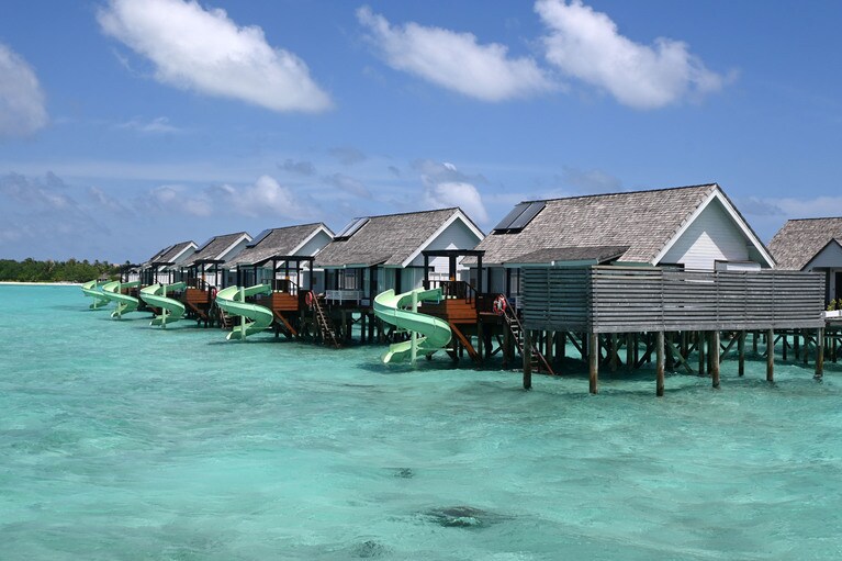 ウォータースライダー付きのヴィラ。