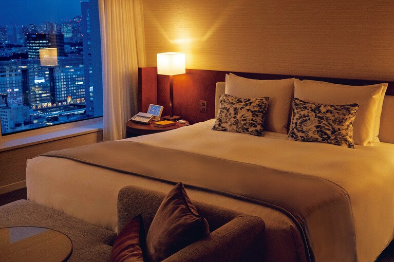 英国のデザインファームが手がけた空間に、シーリー社のベッド、BOSEのスピーカーなどを配し、独自のこだわりが詰まった「クラブルーム プレミアグラン」。