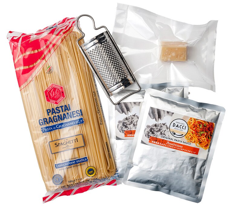 【お家でダッチ】アマトリチャーナ パスタソースとイタリアの乾麺、熟成チーズセット 2食入り 2,300円／Harajuku DACCI PASTA LABO