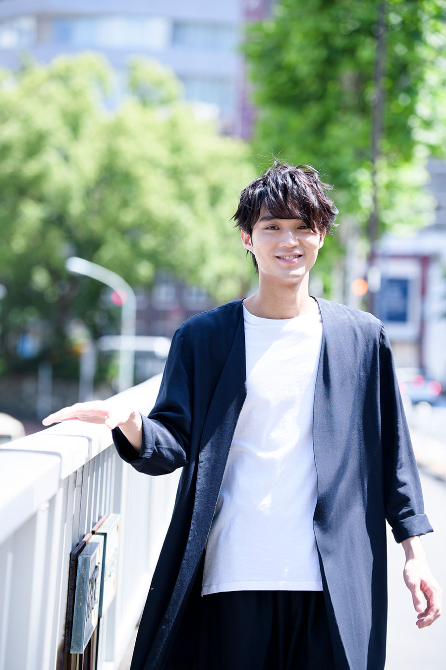 人気若手俳優・磯村勇斗は“ジルベールみたいな美少年”として出演。©文藝春秋