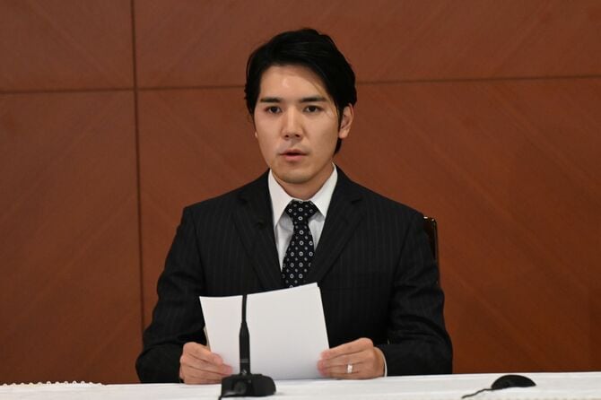 大学時代に眞子内親王と出会い、交際を始めた小室圭さん ©文藝春秋