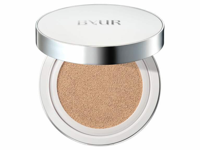 バイユア セラムフィット フルカバー グロークッション V2 SPF50+・PA++++ 各15g 全6色 各3,960円／Hamee