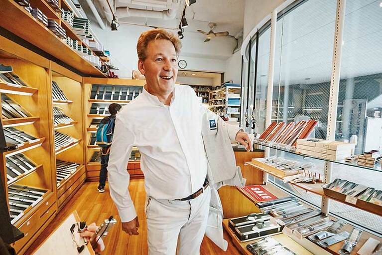 「よし！　包丁研ぎにチャレンジ！」