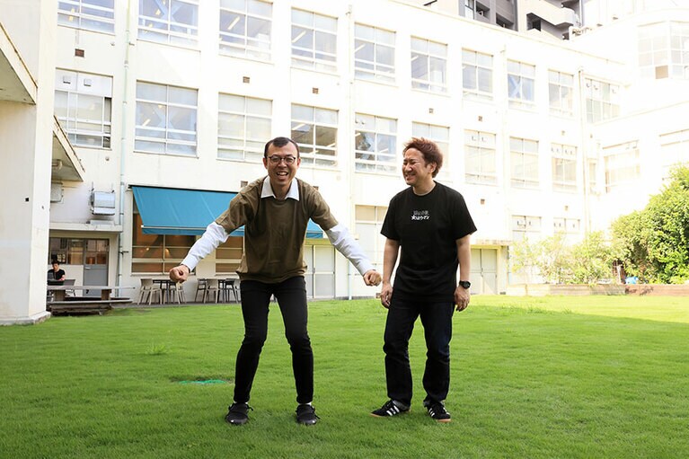 ジョイマンのネタをパラパラ写真で。