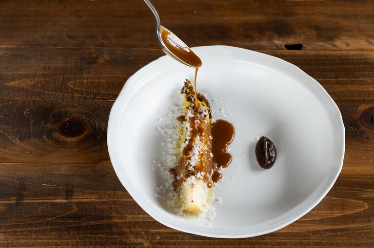 合わせたのは、ナッツのような香りと濃厚なミルクのような旨み、フルーティーな風味があるコンテチーズ。