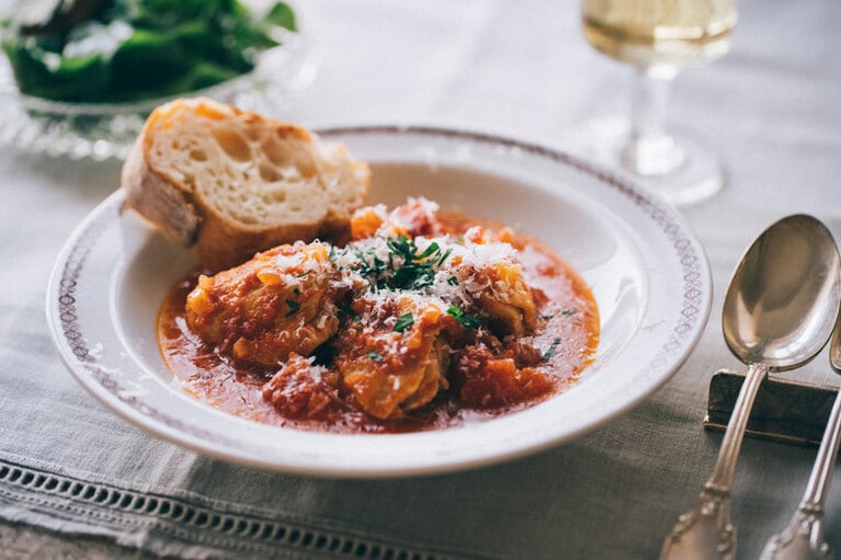 「おうちシェフPRO」ならこんなメニューも。鶏肉のトマト煮込み。