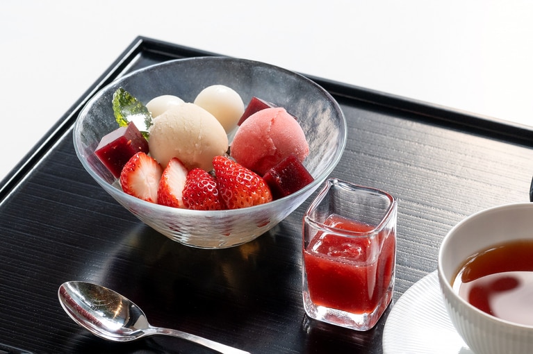 「いちごあんみつ」。