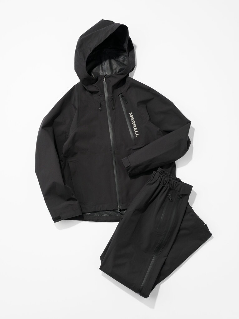 メレル“シンパテックス® ユーティリティ ジャケット”／39,600円、“シンパテックス® ユーティリティ ベント・パンツ”／29,700円。