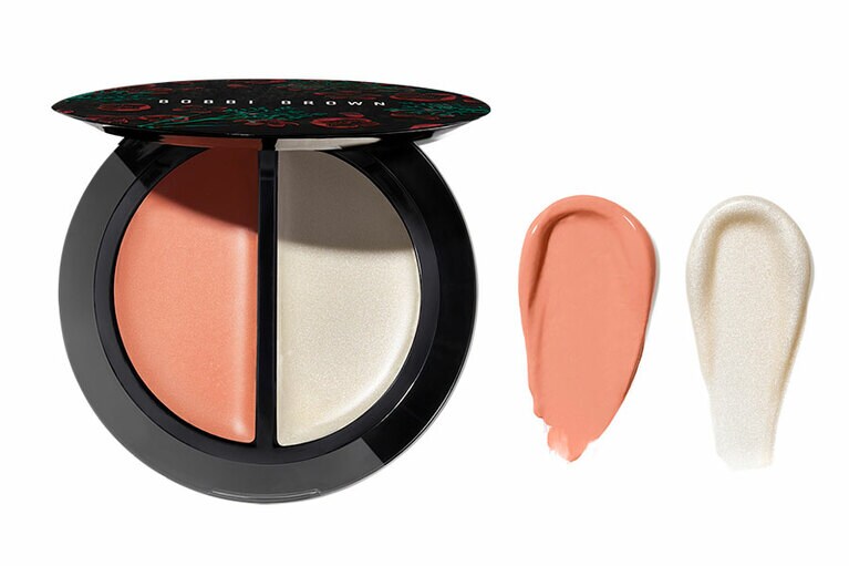 写真はブラッシュ＆グロウ デュオ フレッシュメロン/マグノリアグロウ 5,800円(2020/5/15限定発売)。