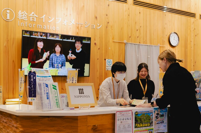 「きらりうむ佐渡」では４つのシアターで佐渡金銀山を代表する３つの鉱山とその歴史がわかる映像を放映するなど、多様な展示で金銀山を解説。私たちを金銀山の世界へ誘ってくれる。