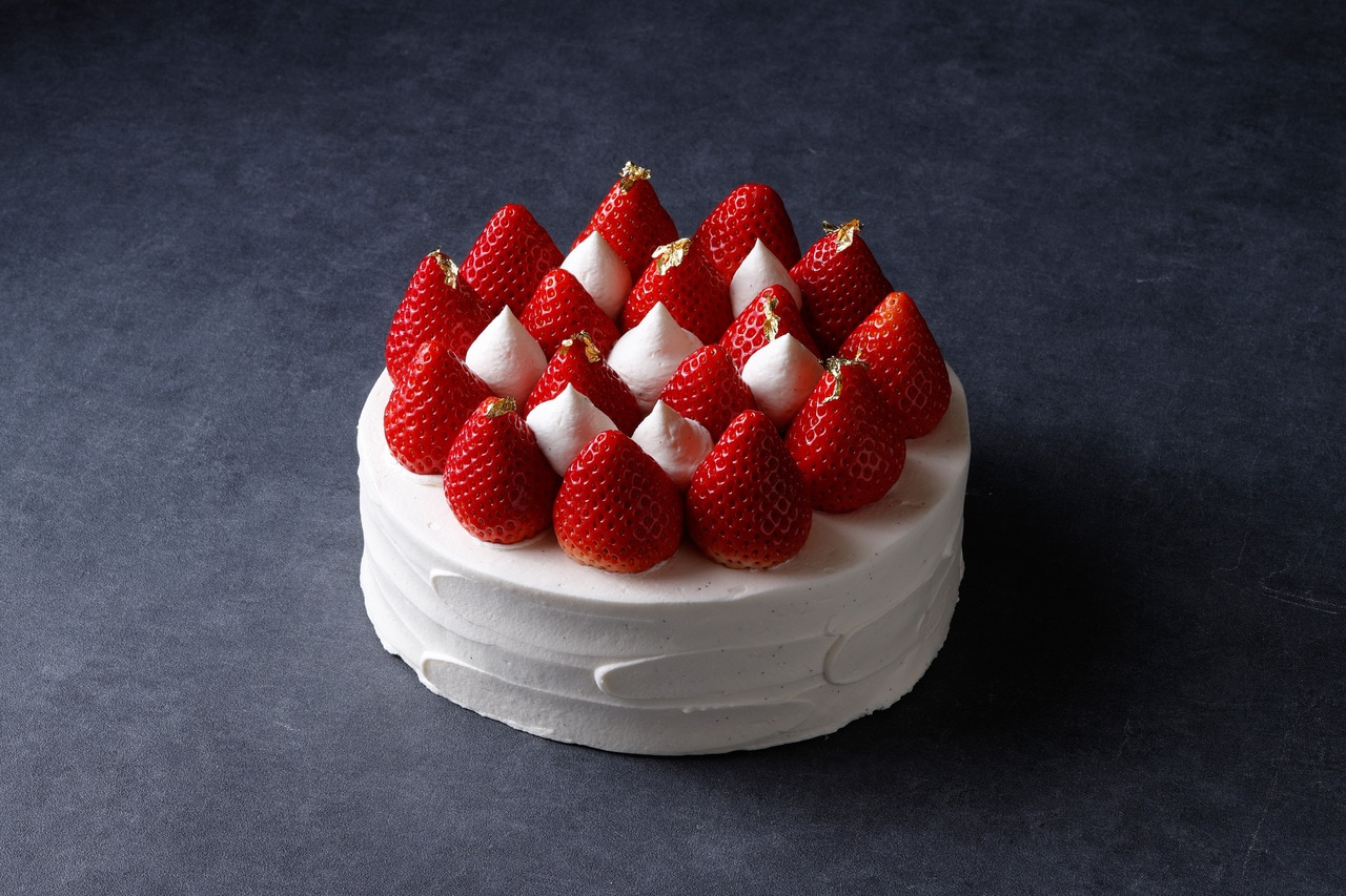 「スペリュール」。直径21cm×高さ10cm 25,000円、直径18cm×高さ8cm 17,000円、直径15cm×高さ8cm 14,000円、直径12cm×高さ8cm 10,000円。写真は直径18cmのもの。