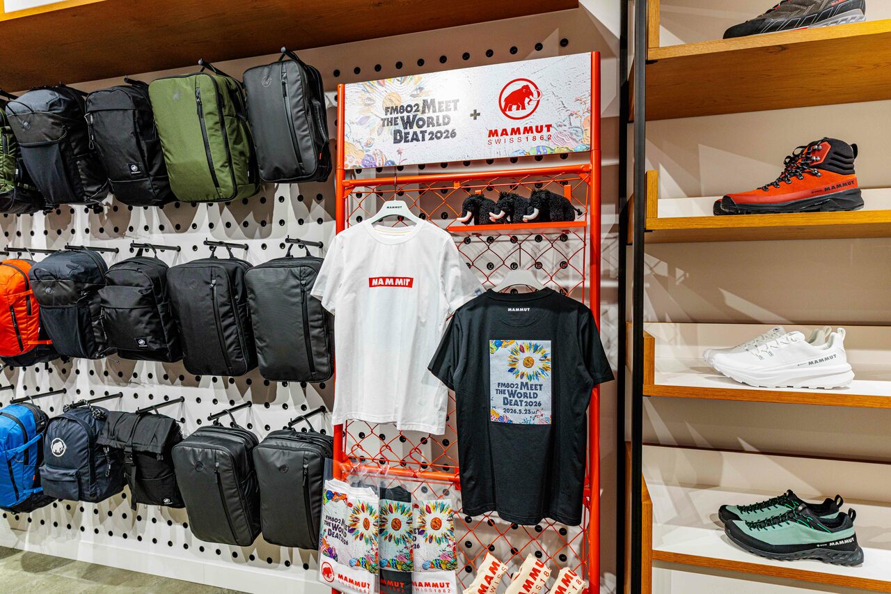 マムートにとって初の協賛となる野外音楽フェス「FM802 MEET THE WORLD BEAT 2026」とのコラボレーションTシャツも。