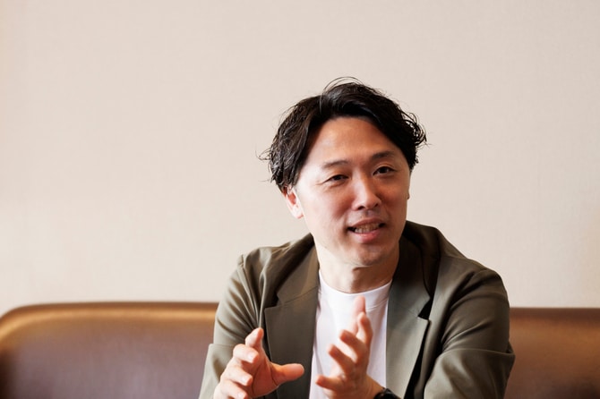 相手に対しては非効率、その分、自分の時間は徹底的に効率化するという。
