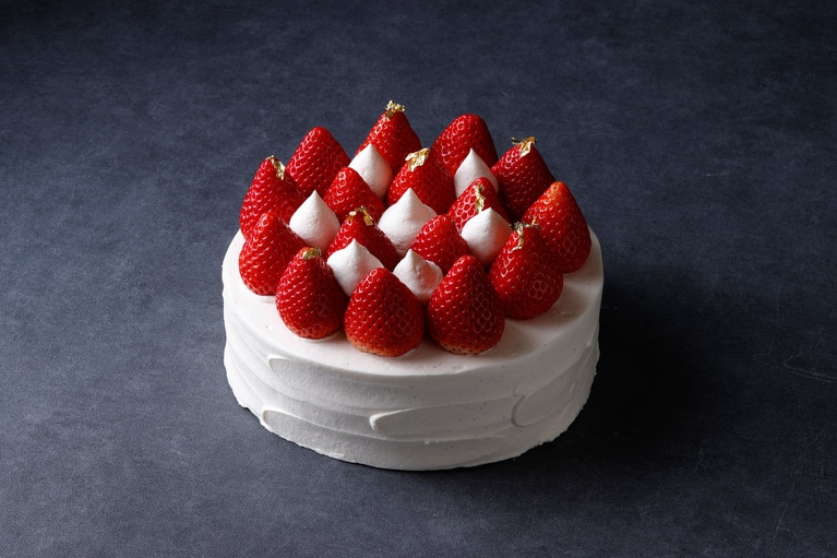 「スペリュール」。直径21cm×高さ10cm 25,000円、直径18cm×高さ8cm 17,000円、直径15cm×高さ8cm 14,000円、直径12cm×高さ8cm 10,000円。写真は直径18cmのもの。