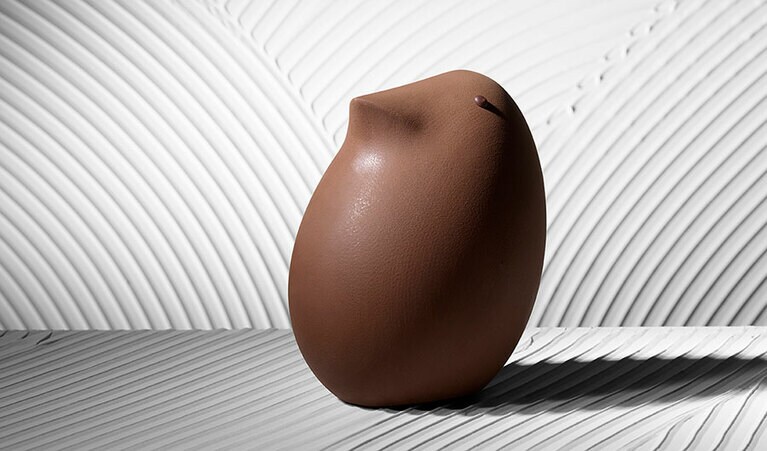 「ウフ プッサン」（高さ約16センチ）2,160円。