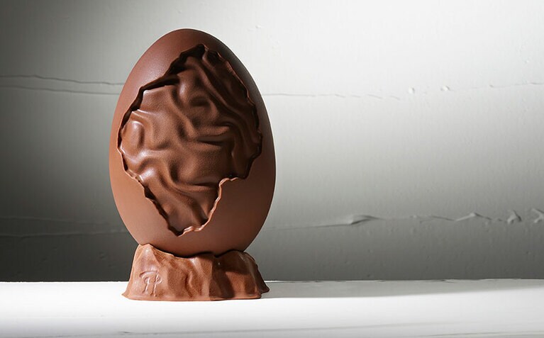 「ウフ デ ヴォワレ」（高さ約18センチ）3,672円。