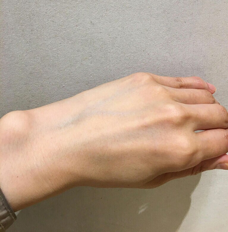 洗い流した後は、超しっとり！　瑞々しさが増すせいか、透明感がアップする印象です。