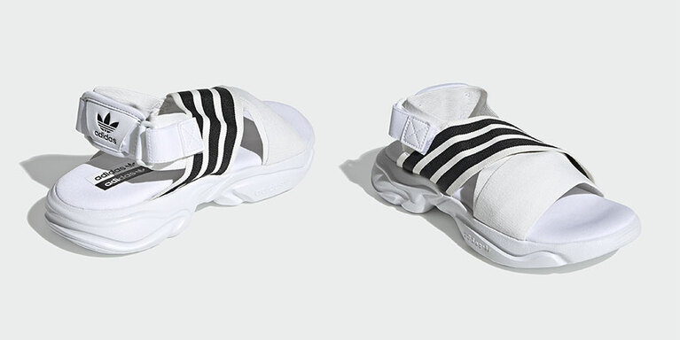 立体的なソールは同名のシューズMagmurそのまま。かかと部分は面ファスナー式で履き心地を微調整できるのも嬉しい。