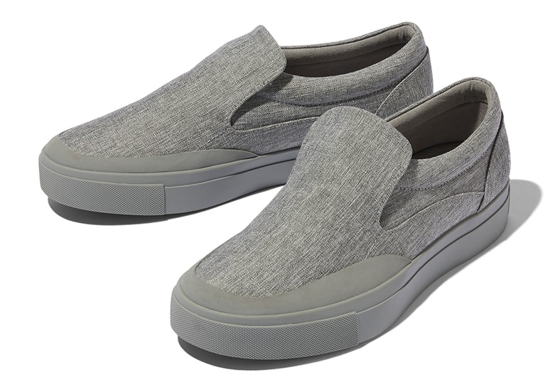 「シャトル スリッポン ウォータープルーフ」 15,950円／ザ・ノース・フェイス