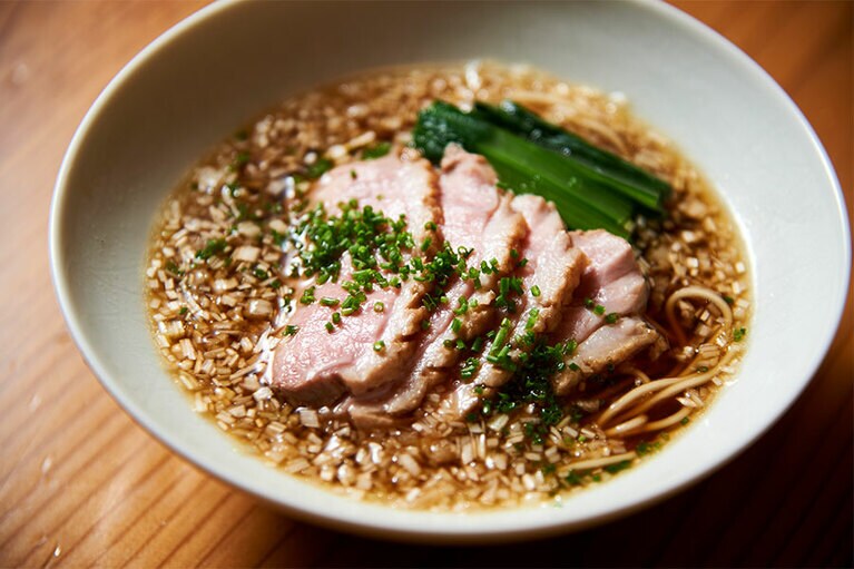 秋田「たかむら」の合鴨のロース 120g 6,000円、240g 12,000円。