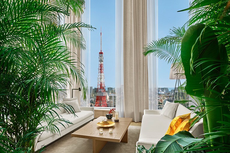 Lobby Barのソファ席。半個室のようなスペースがよい。