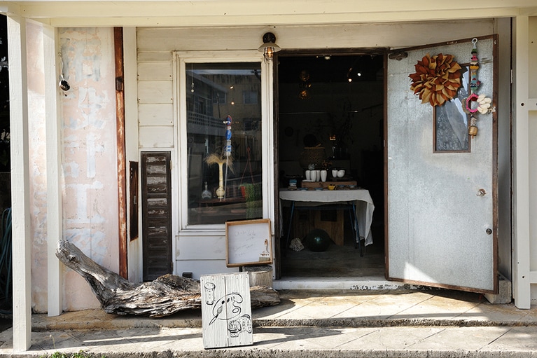 アトリエ和毛の入口。