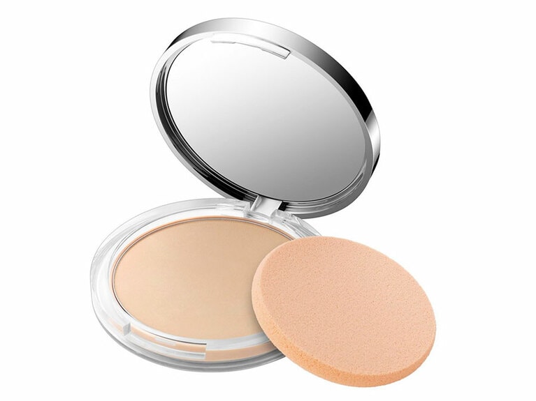 ステイ マット シアー プレスト パウダー 101 5,280円。