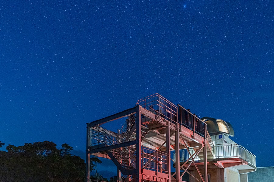 もちろん天文台も、天体望遠鏡が不要なほど美しい星空が見られます。