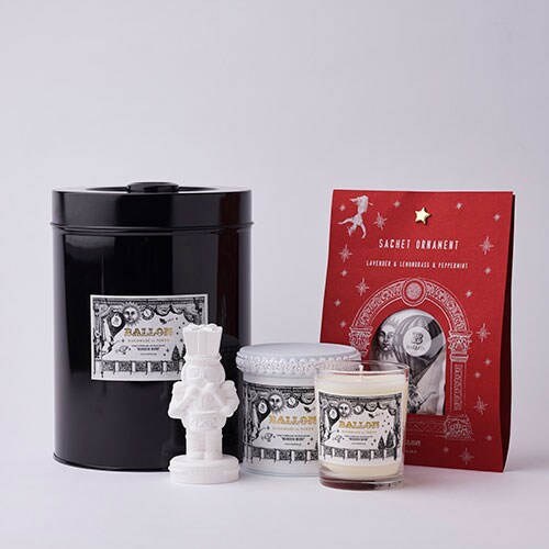 くるみ割り人形セット セット内容:アロマオーナメント(くるみ割り人形)/キャンドル/サシェ(Borden) 価格:14,190円(税込)