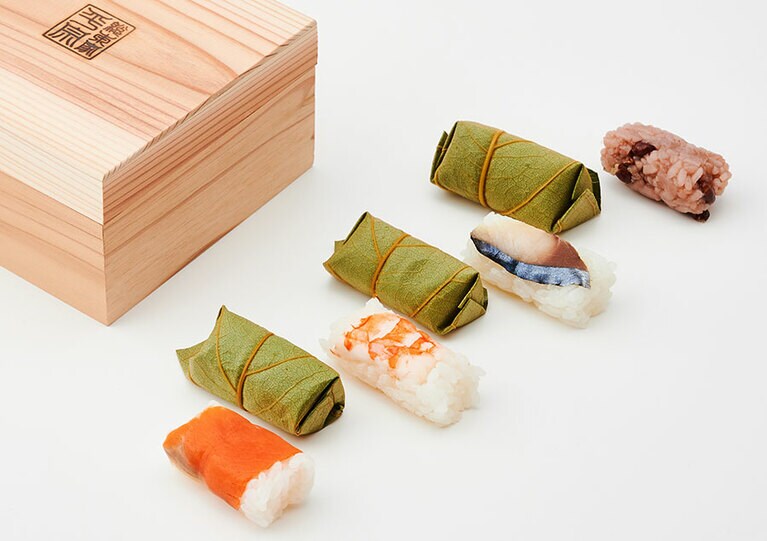 文久元年創業 柿の葉ずし 総本家 平宗「ミニ柿の葉ずし」8種類16個入り 1,500円 受け取り2時間前までに要予約／奈良県