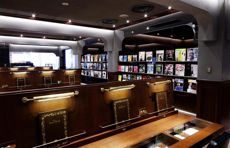 池袋「本と珈琲 梟書茶房」