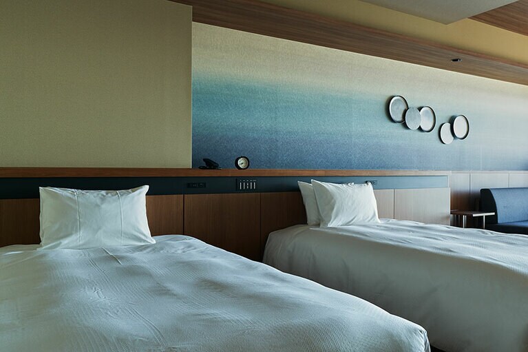 最上級の旅館リゾート「熱海・伊豆山 佳ら久」では大切な人と落ち着いたひとときを過ごすことができる。