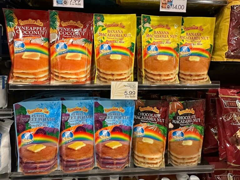 水を加えて焼くだけの手軽さも魅力。